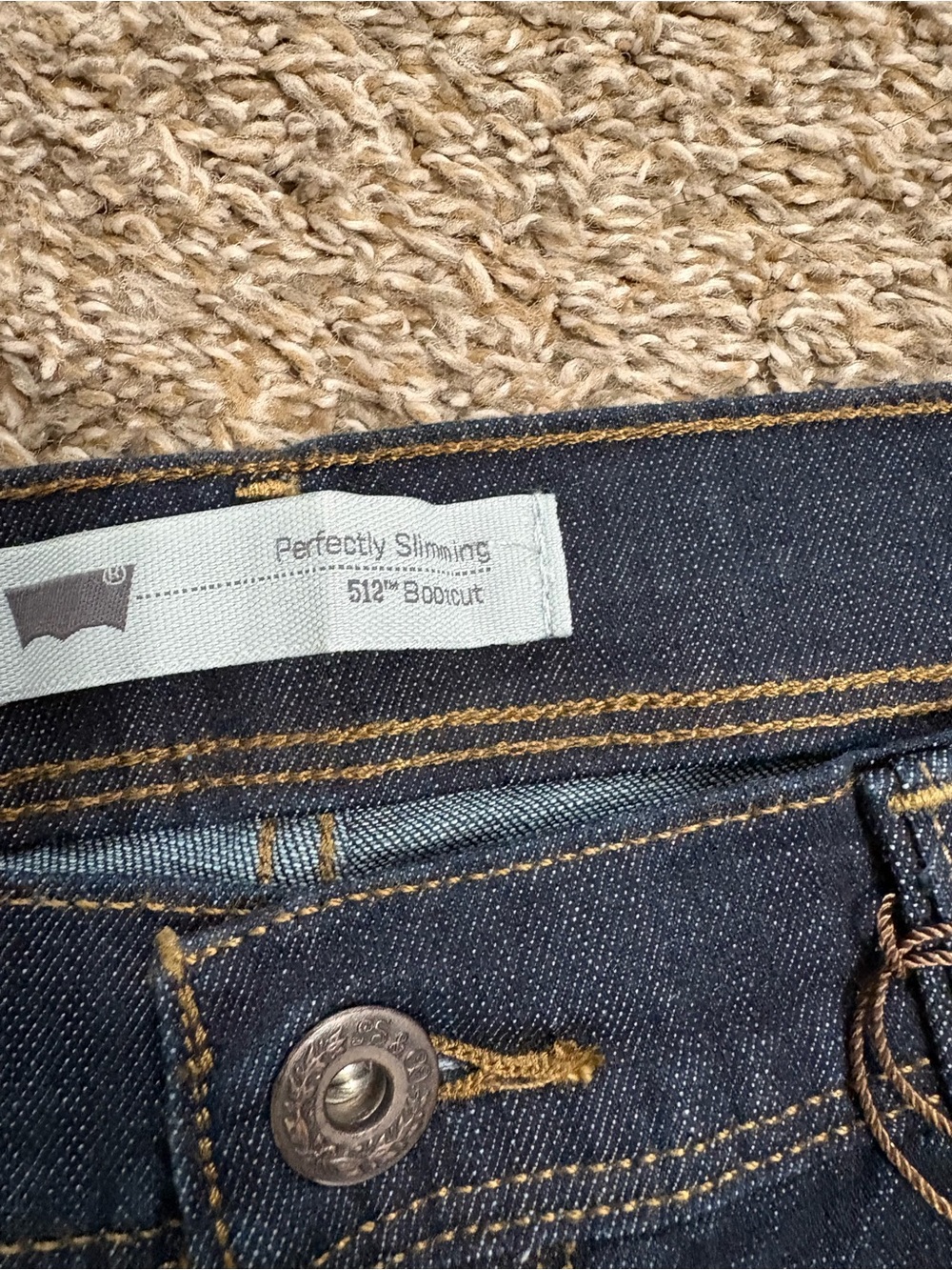 Levi's Dark Perfectly Sliming Blue boot cut Jeans - Picture 2 of 9